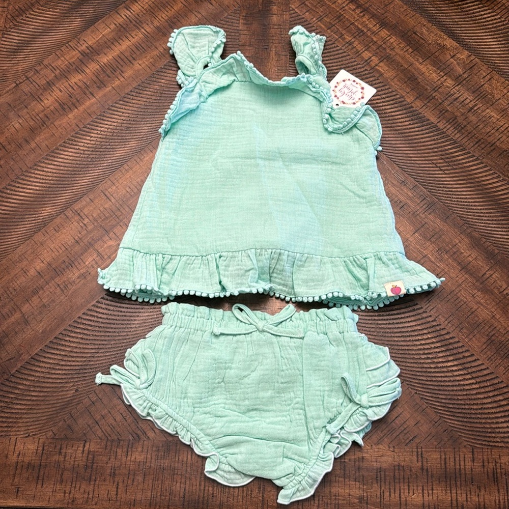 Cheeky plum 2 piece set